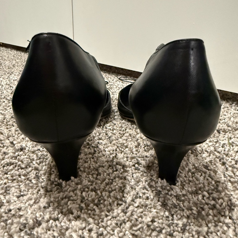 Kate Spade black kitten heel black leather shoes, women's size 8.5 - Picture 8 of 15